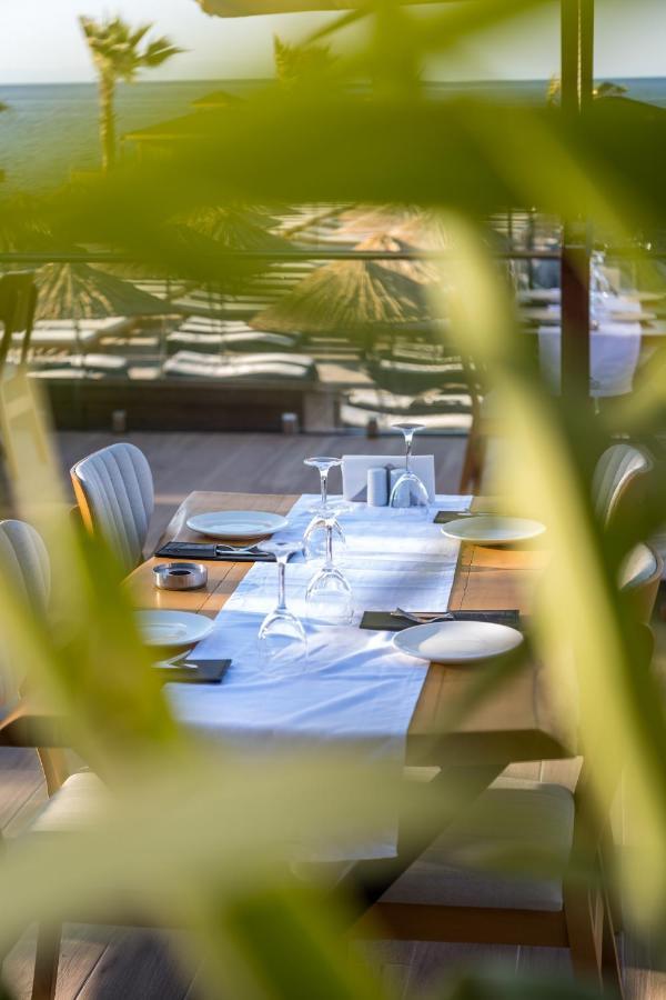 Riverside Garden Resort Karavas  外观 照片