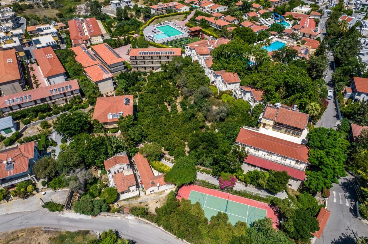 Riverside Garden Resort Karavas  外观 照片