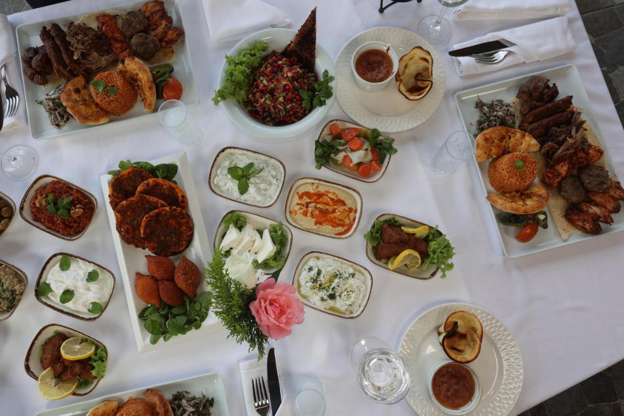 Riverside Garden Resort Karavas  外观 照片