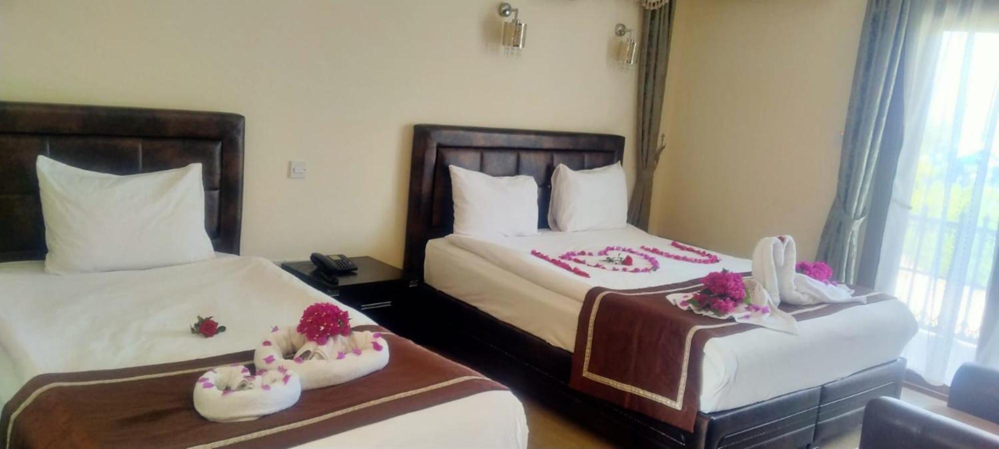 Riverside Garden Resort Karavas  外观 照片
