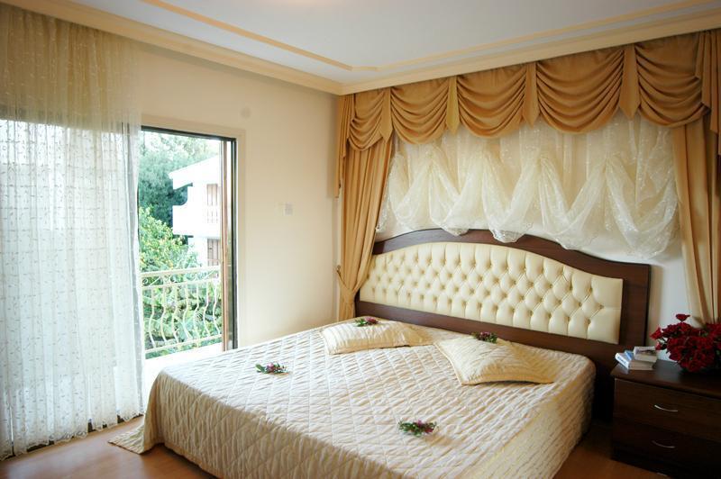 Riverside Garden Resort Karavas  外观 照片
