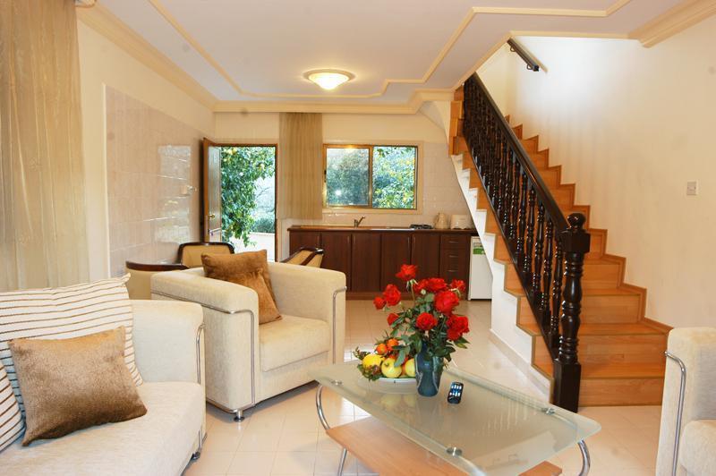 Riverside Garden Resort Karavas  外观 照片