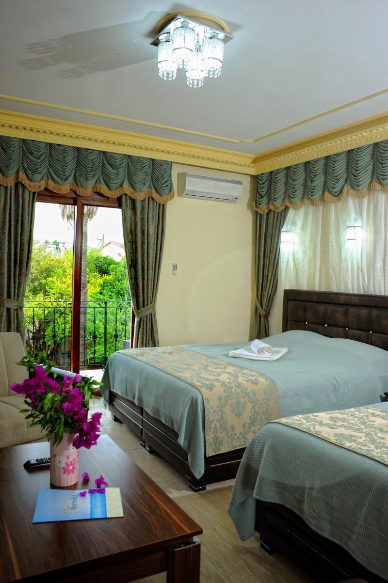 Riverside Garden Resort Karavas  外观 照片